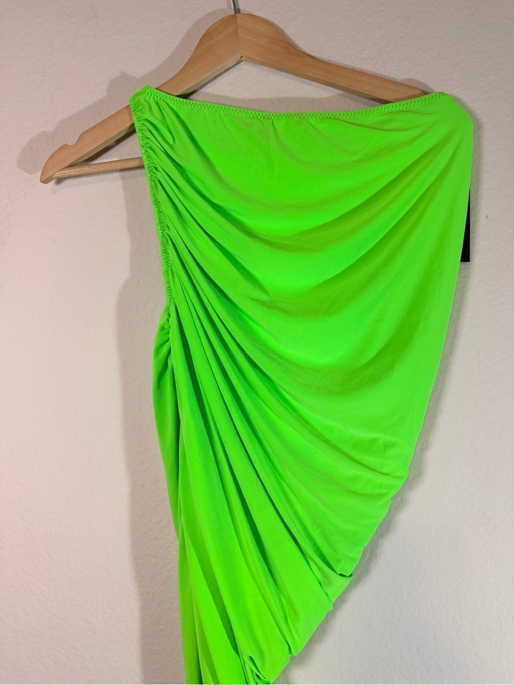 NWT Norma Kamali Diana Dress to Knee Neon Green M Asymmetrical Draped Dress - Picture 7 of 10